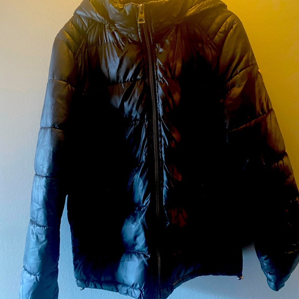 Guess Mens Winter coat!!🖤